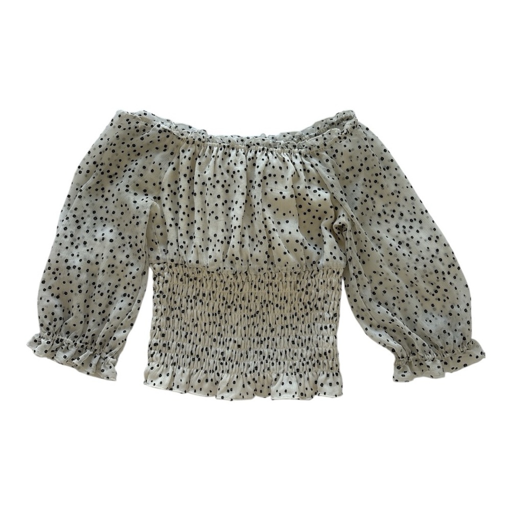 “Chic Off-Shoulder Polka Dot Smocked Blouse with Puff Sleeves - Casual Elegance!